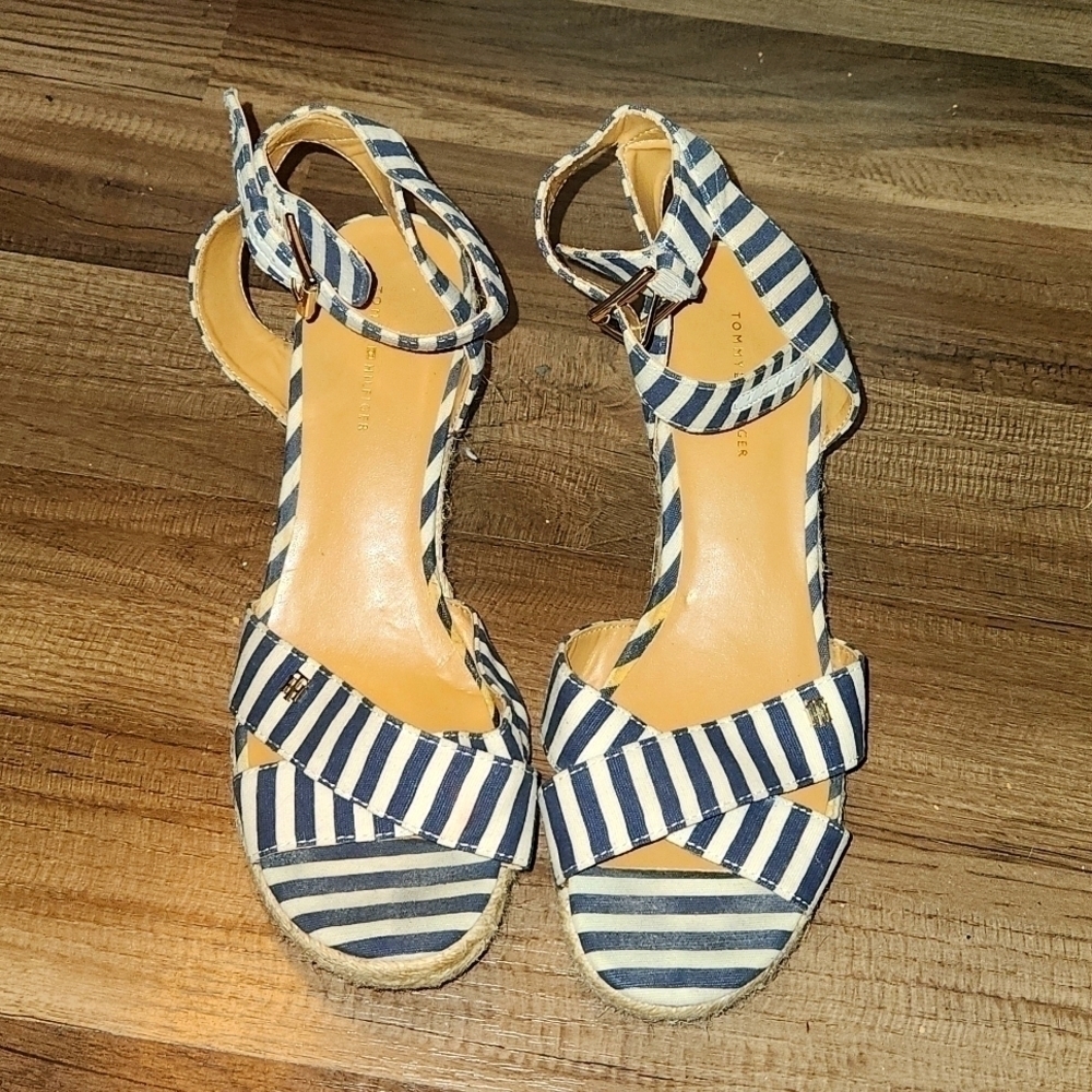 TOMMY Hilfiger Wedge Sandals Size 9 Blue/White Striped Wrap Around Ankle Strap